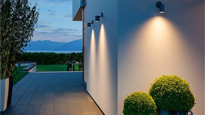 ls-gartenbeleuchtung-spot-bild-und-text-spot+-nightautomatic.jpg