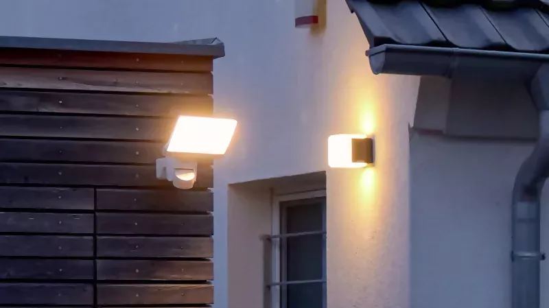 lsd-steinel-connect-smarte-licht-box-grenzenlose-erweiterung.jpg.webp